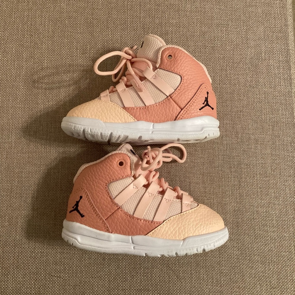 Kids Air Jordan Max Aura